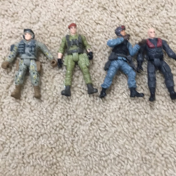 army men and army trucks - Picture 8 of 9